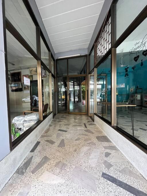 Room101 In Wanna Apartment Pattaya Exterior foto